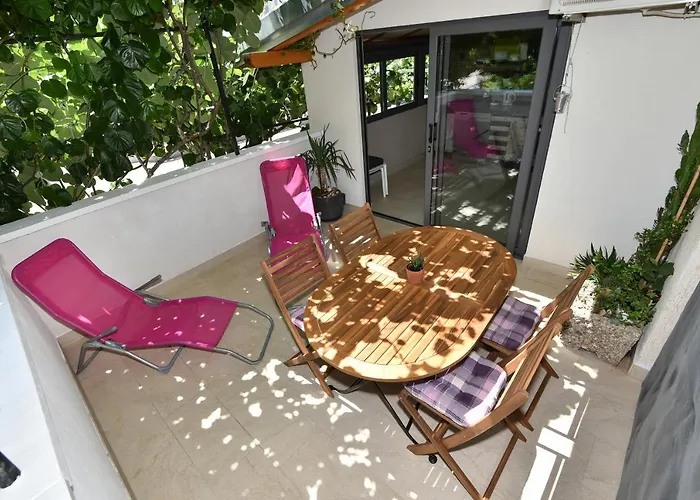 Little Monkey Apartment